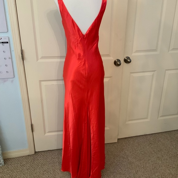 EVENING DRESS PROM DRESS PAGEANT - Picture 4 of 6